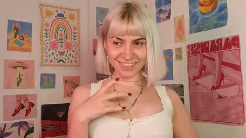 annietinky online show from May 6, 1:18 am