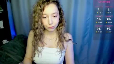 annvegga online show from June 14, 10:07 pm