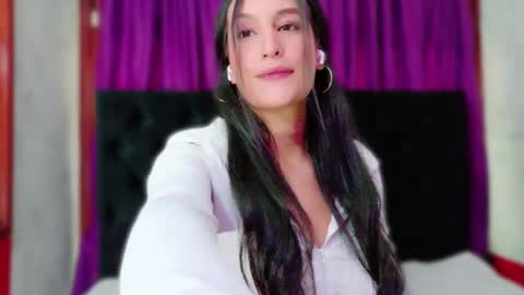 mi nueva cuenta es any23  online show from September 3, 1:47 pm