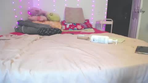 anny_bunny1 online show from August 6, 5:28 am