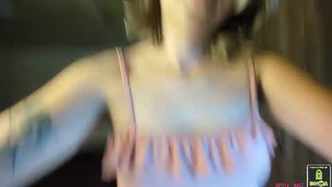 Isabela online show from July 23, 5:04 pm