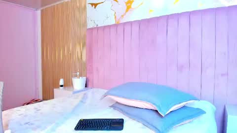 anny online show from August 5, 4:27 pm