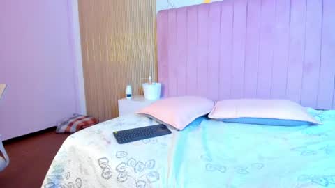 anny online show from August 6, 5:56 pm