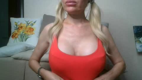 annypat online show from August 3, 10:00 am