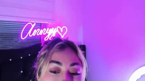 Annyy Ricee28 online show from August 14, 12:42 pm