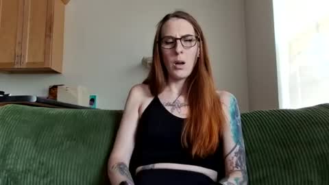 anomalyallie online show from June 28, 6:33 pm