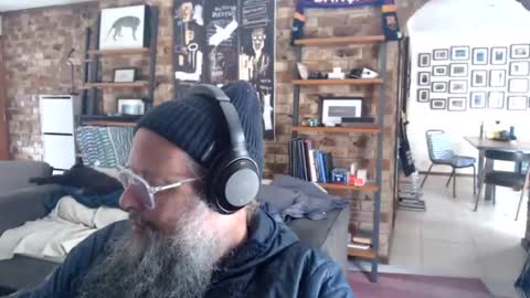 anonymous___id online show from August 28, 3:04 am