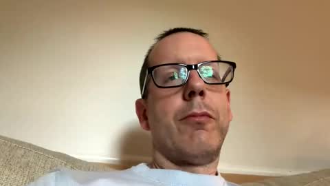anonymousfrederick76 online show from April 22, 10:35 pm