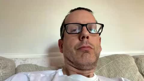anonymousfrederick76 online show from May 17, 7:37 pm