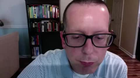 anonymousfrederick76 online show from May 19, 9:37 pm