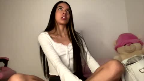anotella_aa online show from July 19, 4:47 am