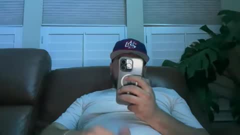 anthoss22 online show from March 21, 5:32 am
