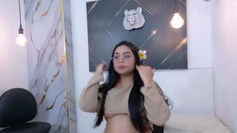 antonelagomez online show from August 6, 9:14 pm