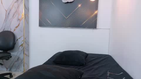 antonelagomez online show from August 12, 9:17 pm