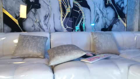 Antho online show from August 15, 5:11 am