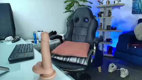 Antonella  online show from August 11, 1:07 am