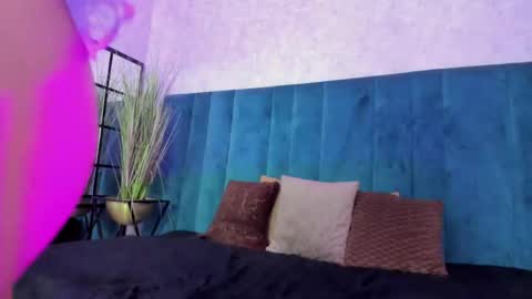 A N T O N I A online show from May 28, 9:51 pm