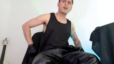 antonnello_ online show from July 20, 5:05 pm