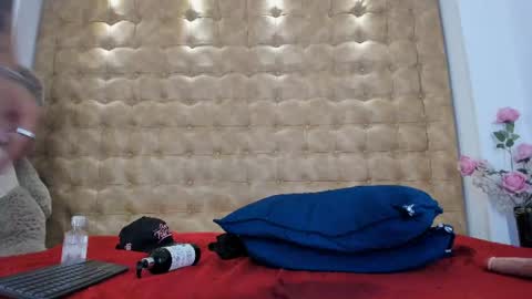 antony_d_ossa online show from August 6, 8:57 am