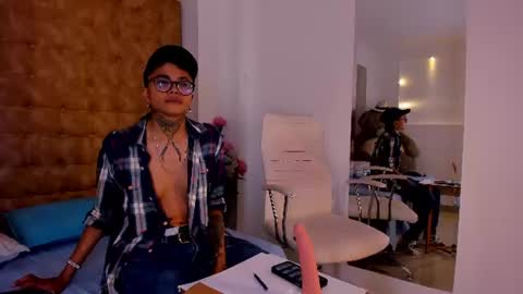 antony_d_ossa online show from August 10, 3:41 am