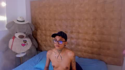 antony_d_ossa online show from August 10, 5:53 am