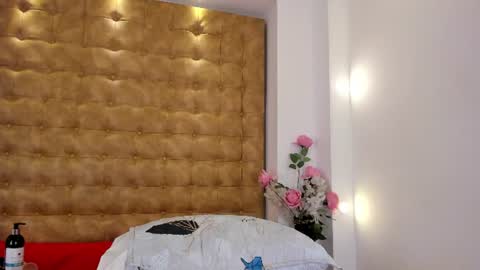 antony_d_ossa online show from August 15, 5:33 am
