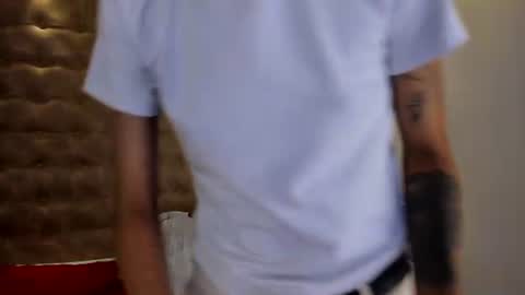 antony_d_ossa online show from August 15, 9:57 am