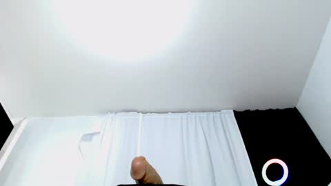 Instagram miguelangel1802  online show from August 15, 5:44 am