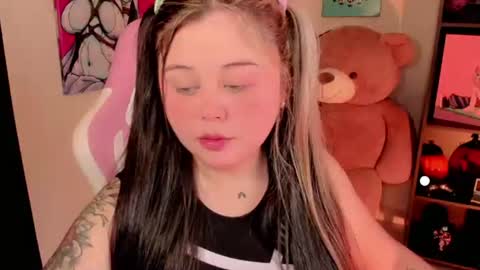   Independent model  online show from July 21, 5:04 pm