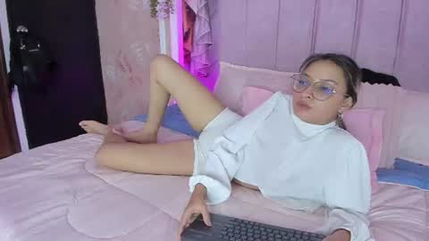 Anya online show from September 3, 8:06 am