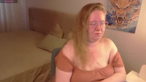 Anya Muna online show from July 5, 5:38 pm
