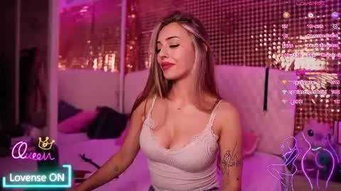 anya_sky_ online show from July 30, 5:37 am