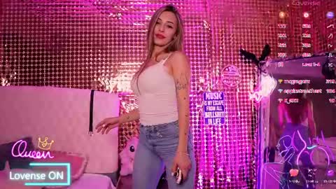 anya_sky_ online show from July 30, 6:43 am