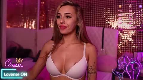 anya_sky_ online show from August 5, 5:38 am