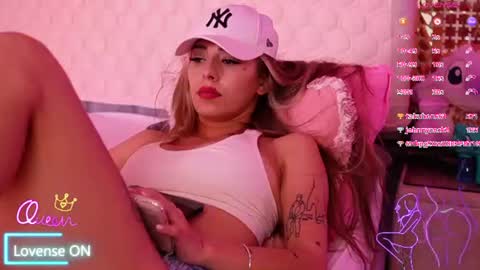 anya_sky_ online show from August 10, 7:32 am