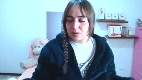 anyela_bubble19 online show from August 5, 8:23 am