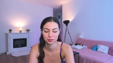 Anysa Smith online show from July 13, 6:42 am