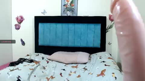 anyxs01 online show from August 10, 2:29 pm
