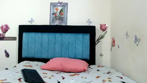 anyxs01 online show from August 13, 3:48 pm