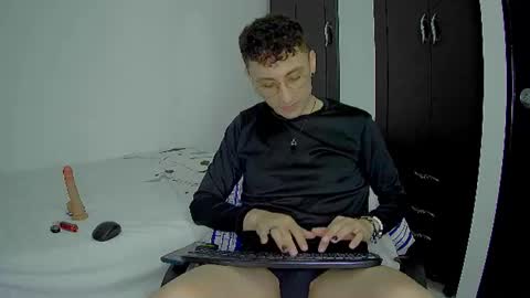 aogut17 online show from July 8, 1:53 am