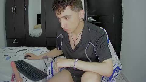 aogut17 online show from July 29, 1:34 am