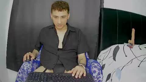 aogut17 online show from August 18, 3:23 am