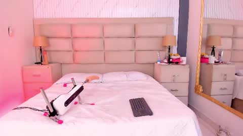 aphrodite online show from August 9, 3:07 am