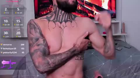apolo_bianco_ online show from August 10, 7:32 am