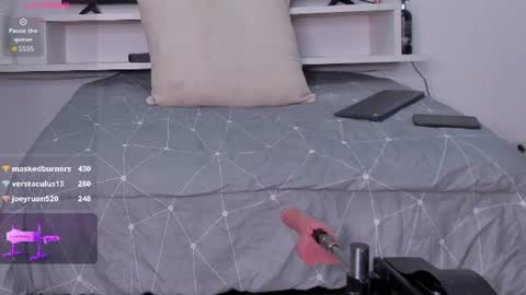 apolo_bianco_ online show from August 15, 10:52 am
