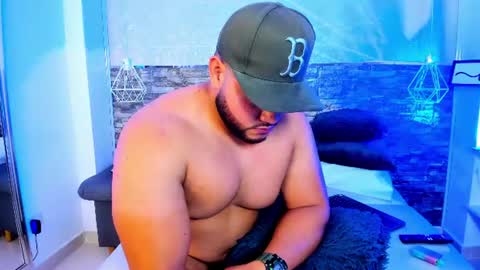 apolorusso online show from August 13, 3:37 pm
