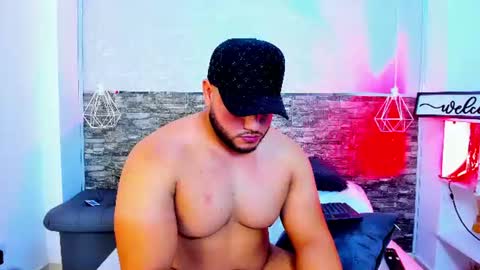 apolorusso online show from August 14, 1:26 pm