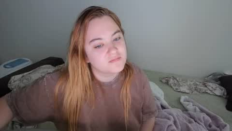 appleyummybuns online show from June 13, 8:33 am