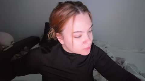 appleyummybuns online show from June 15, 10:24 am