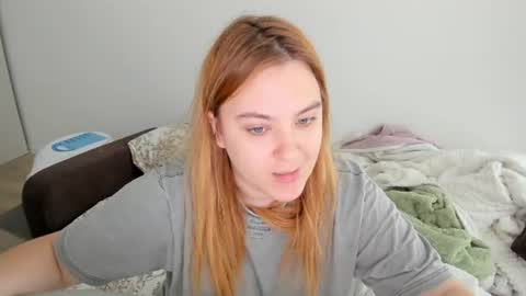 appleyummybuns online show from June 22, 11:44 am